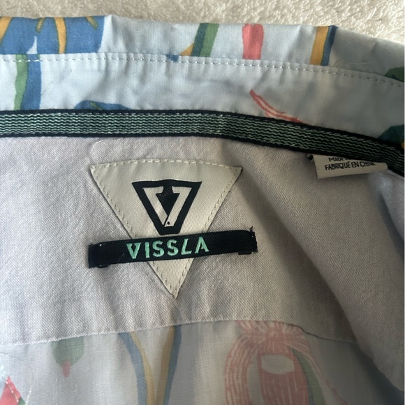 Button up - Picture 3 of 3